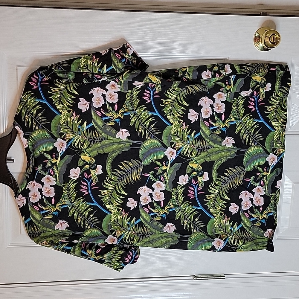 H&M Tropical T-Shirt Short sleeve XL New Black Green Pink Birds Flowers - Picture 4 of 4